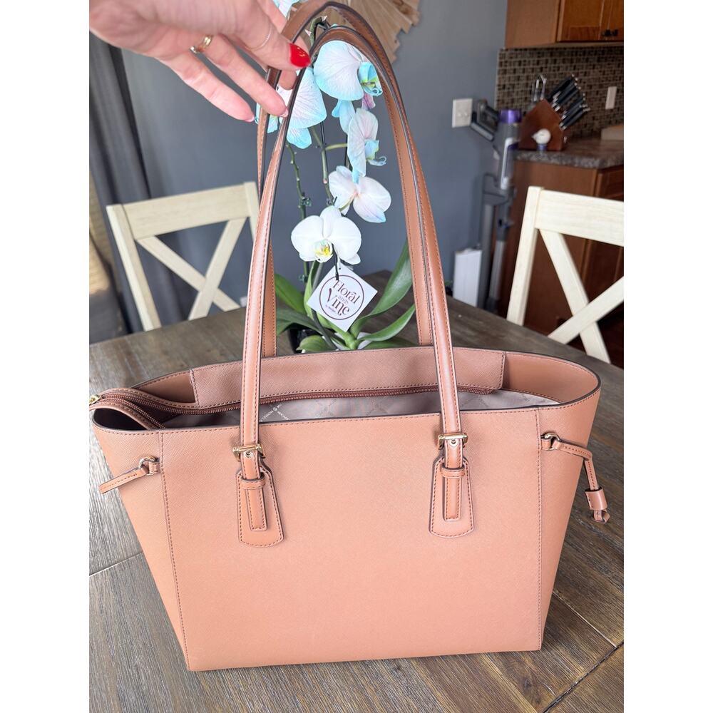 Michael Kors Voyager Large Saffiano Leather Tote Bag - NEW - Picture 5 of 12